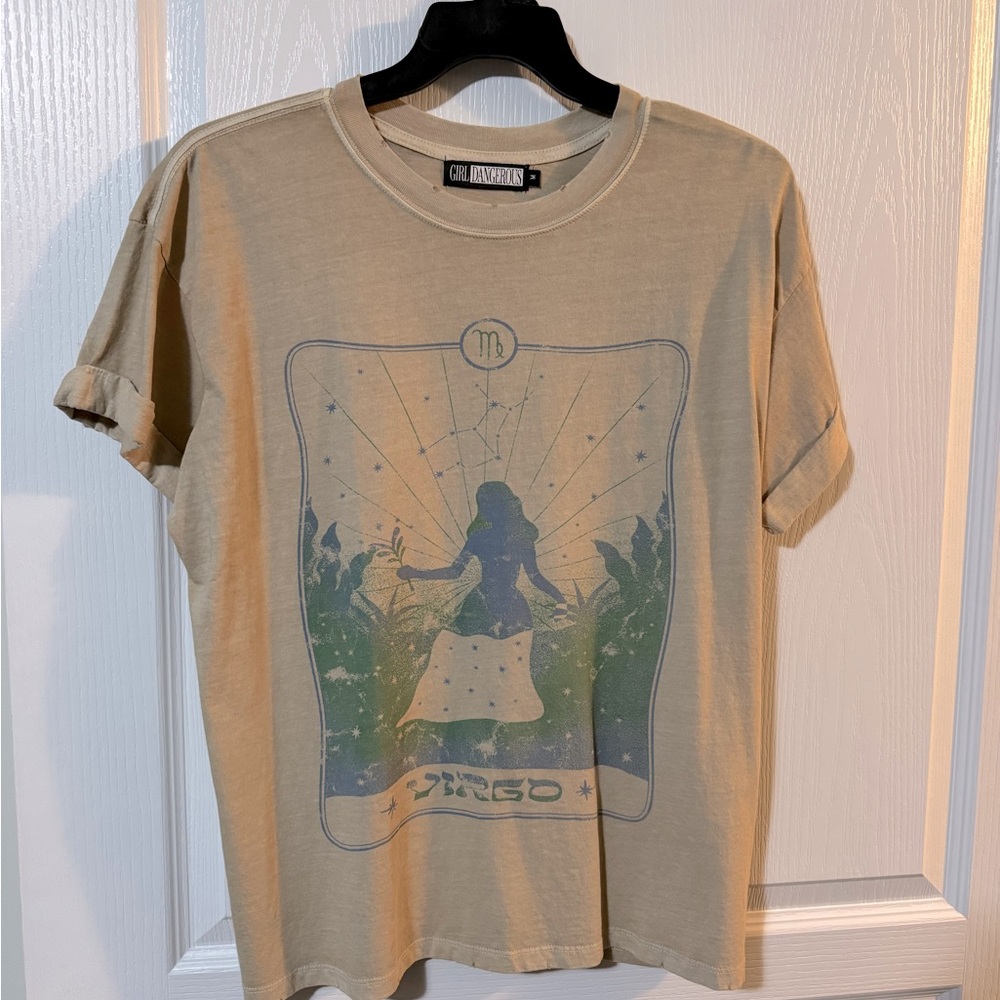 Girl Dangerous the brand. Graphic T-shirt.
